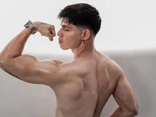 Livesex DereckTurner