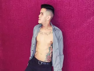 Camshow LIONGAYMUSCLET