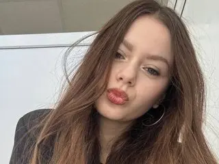 Shows ObsidianVelour