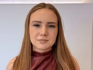 Jasmin TinaNya